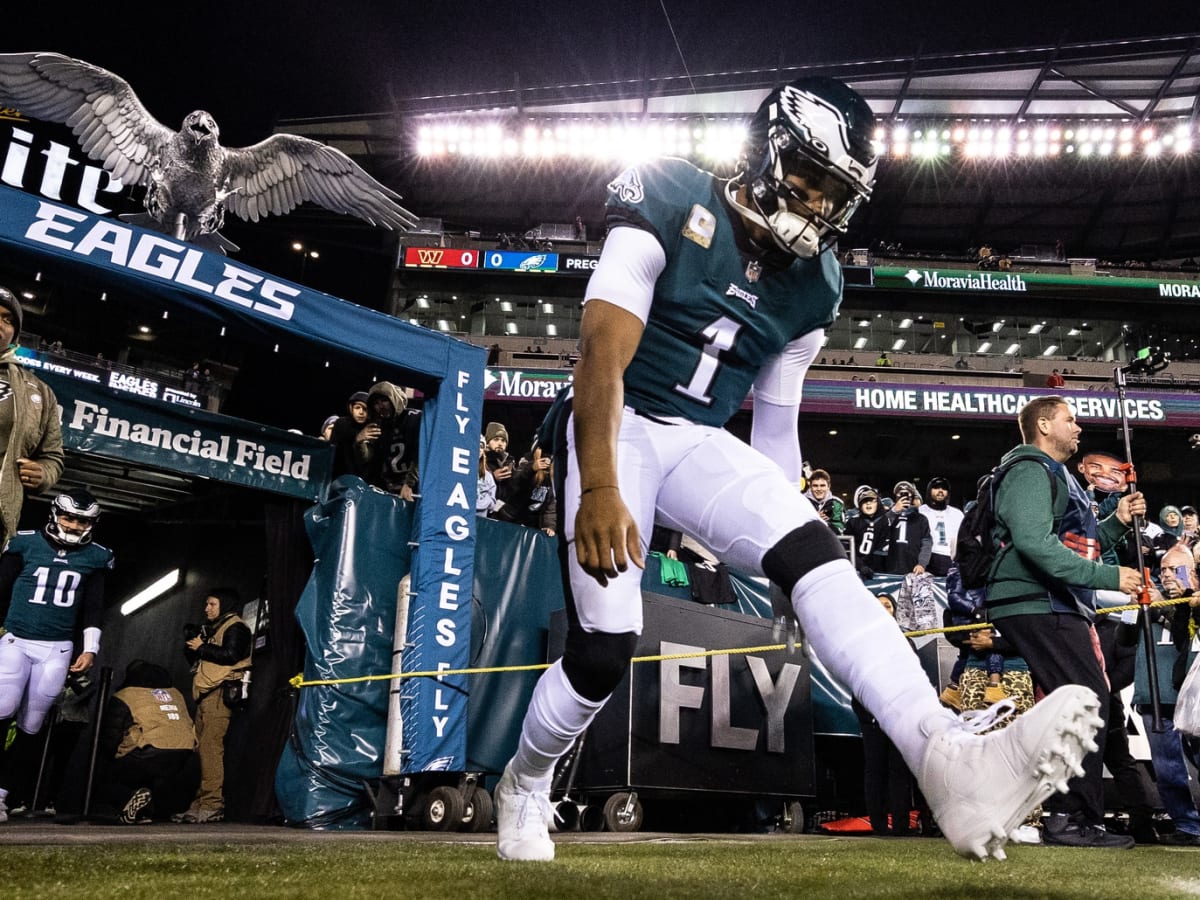 Philadelphia Eagles Stagnant vs. Commanders, Trail at Halftime