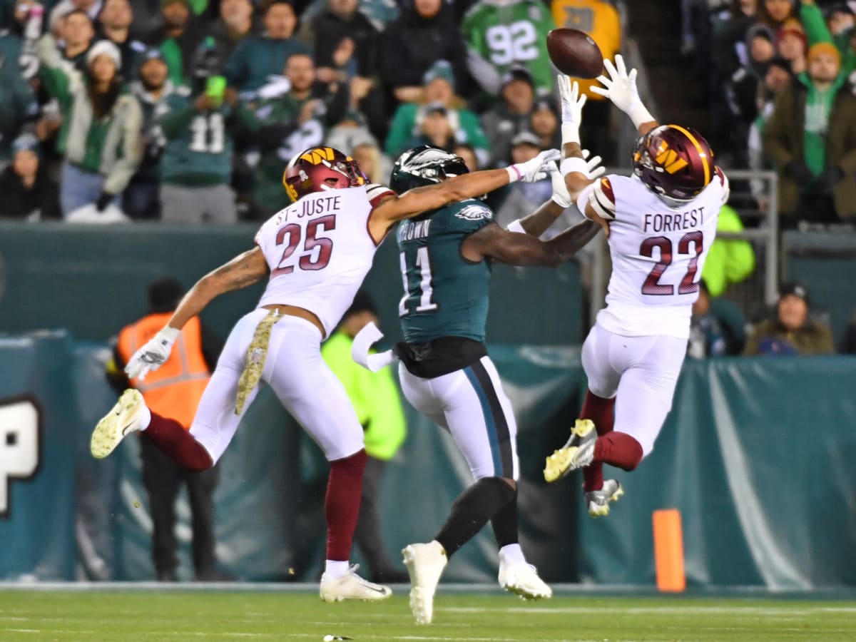 WATCH: Former Bearcat Ford scores first career touchdown on Monday Night  Football