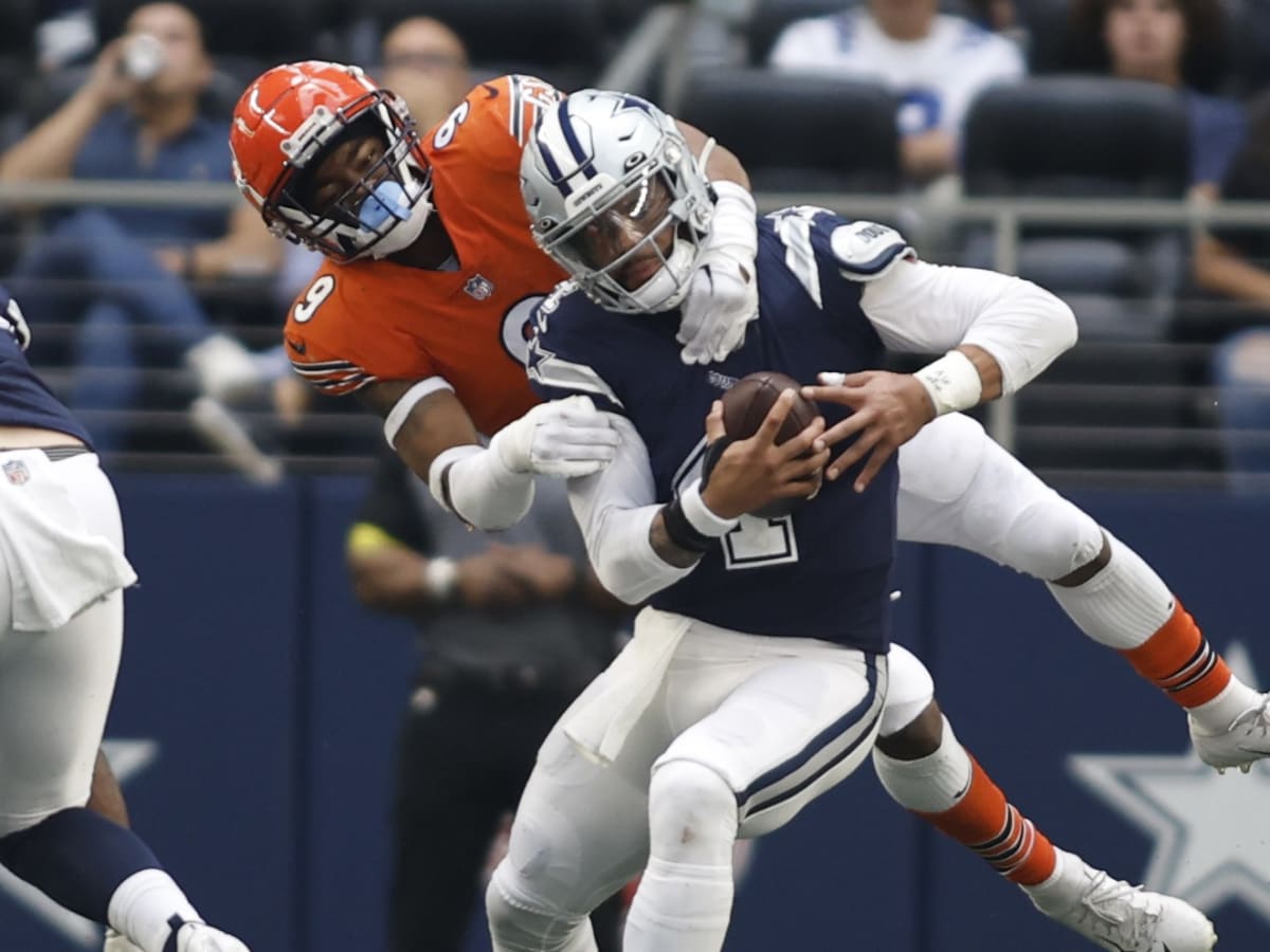 Bears Coach Matt Eberflus Deflects Onslaught of Chase Claypool Questions in  Laughable Fashion - Sports Illustrated