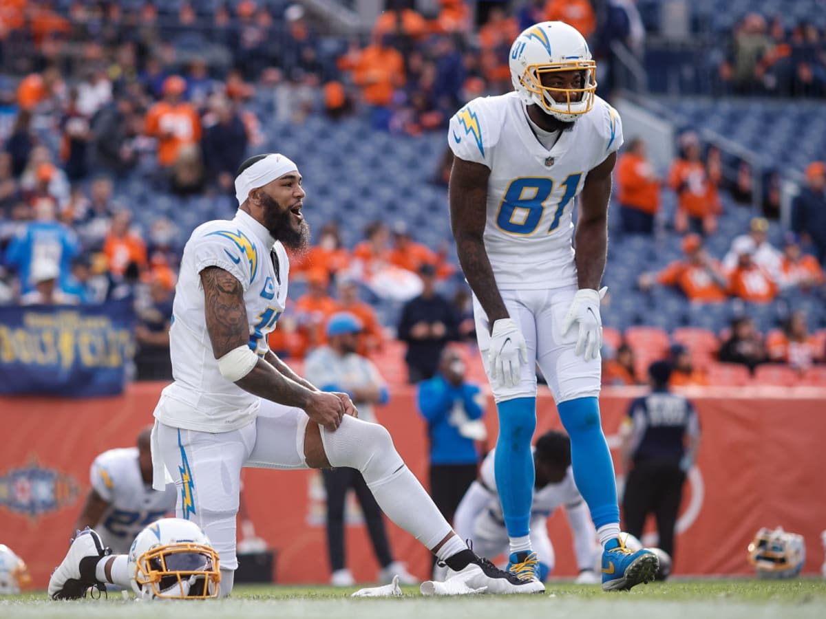 Los Angeles Chargers wide receiver Jason Moore Jr. (11) warms up