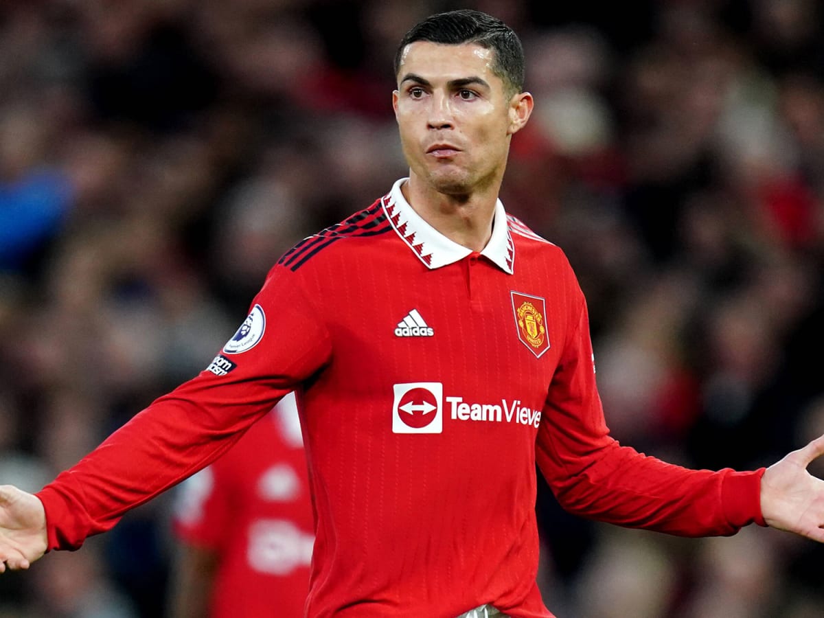 Ronaldo blasts younger Man Utd players and says it's 'impossible