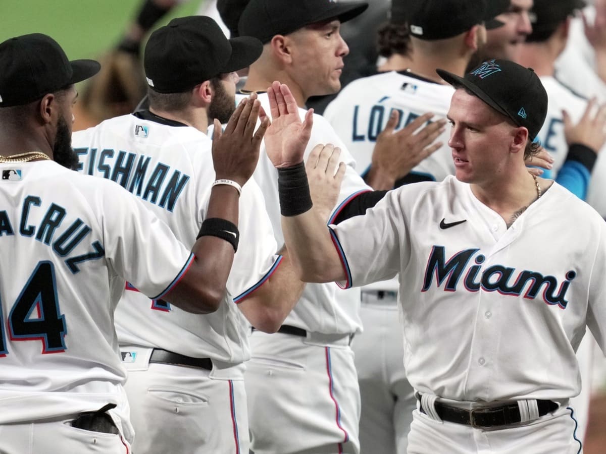 Marlins allow members of 40-man roster to workout in Jupiter