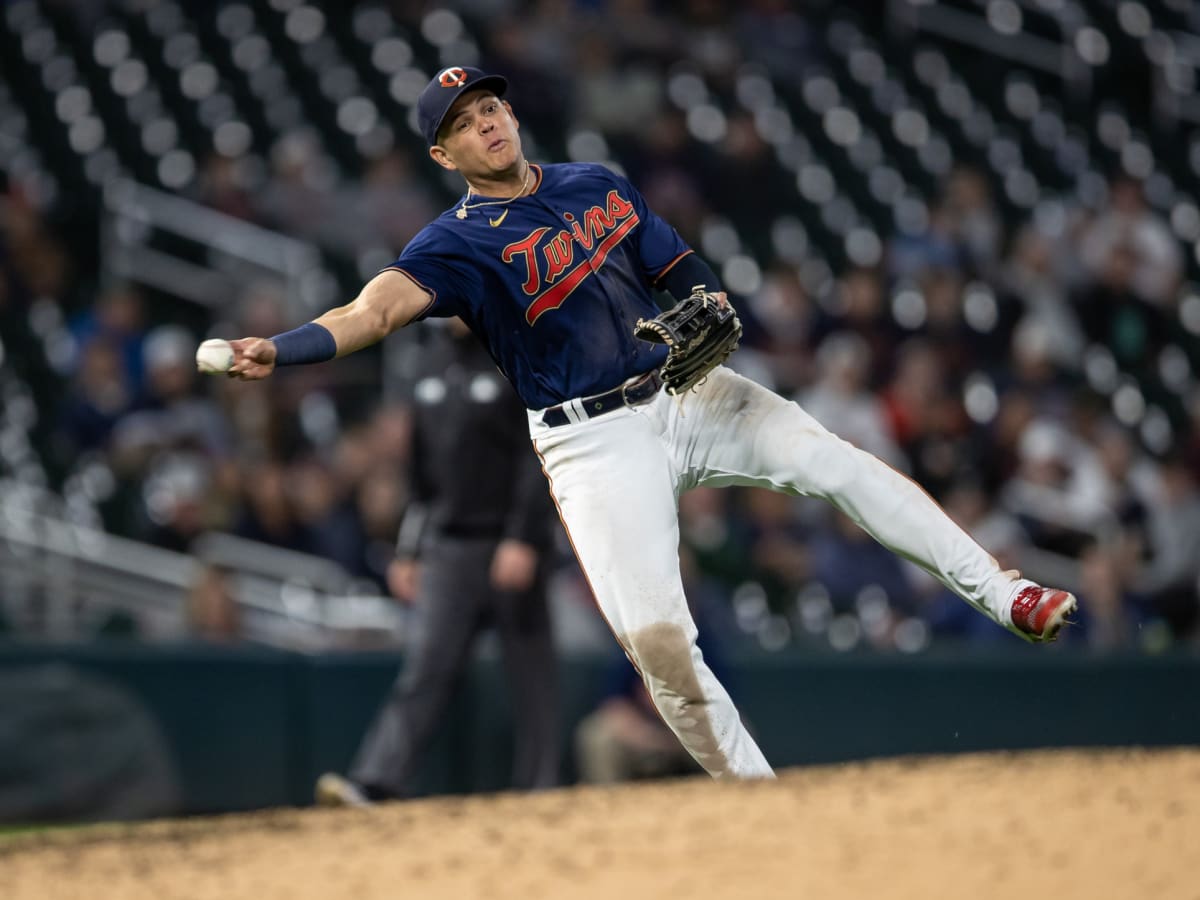 Twins trade Gio Urshela to Angels for minor league pitcher