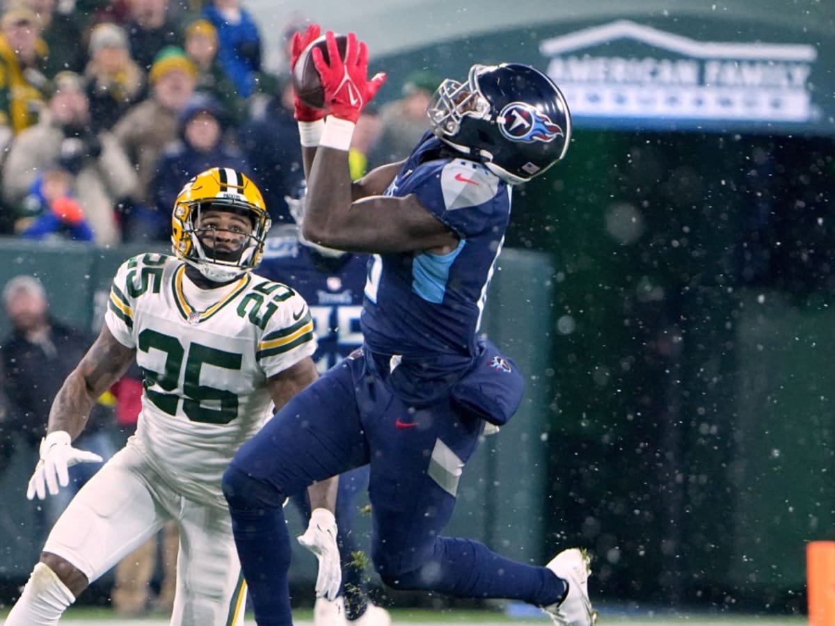 Packers drop to 4-7 after loss to Titans