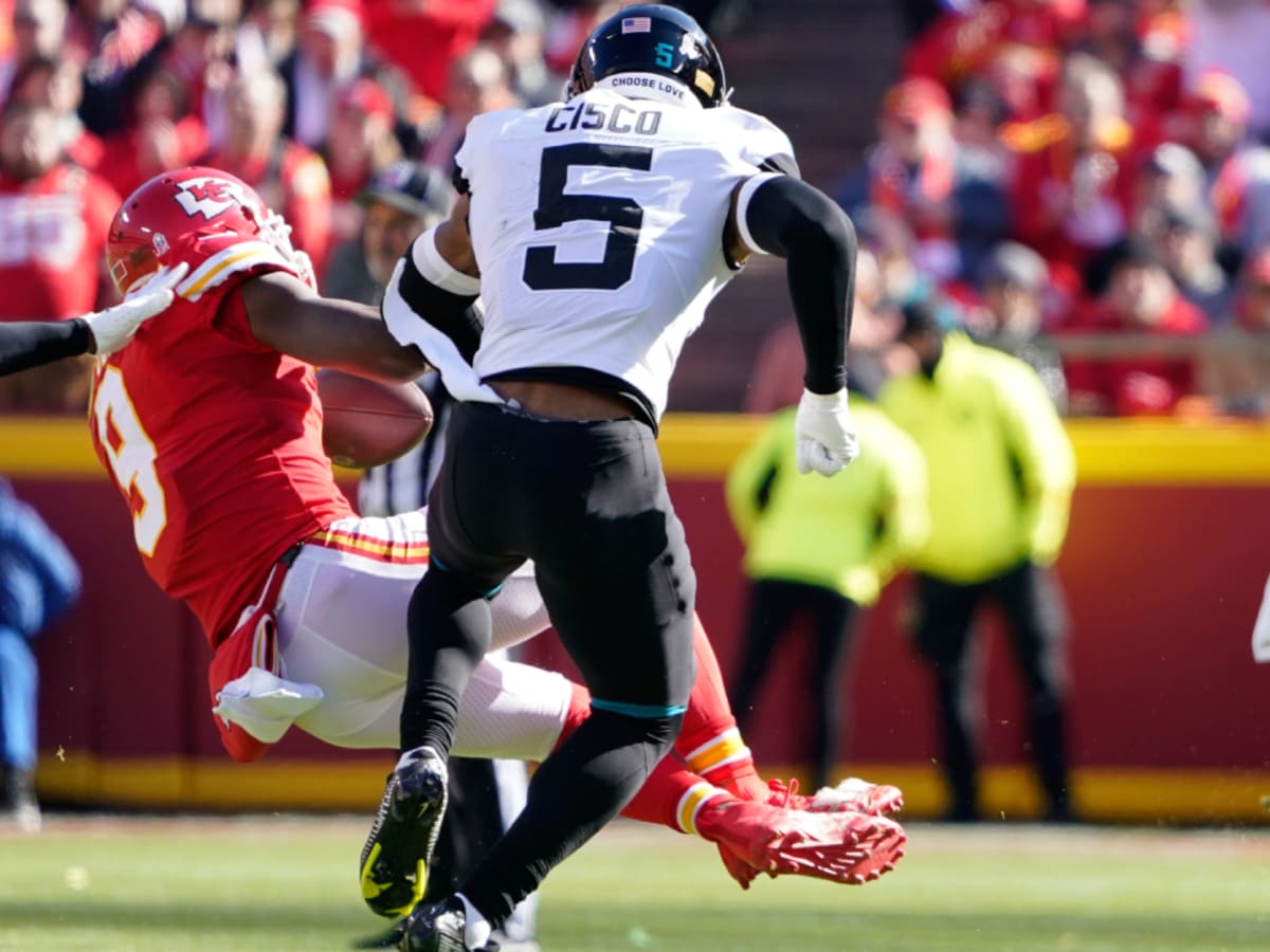 No fines for the controversial hits in the Chiefs-Browns game