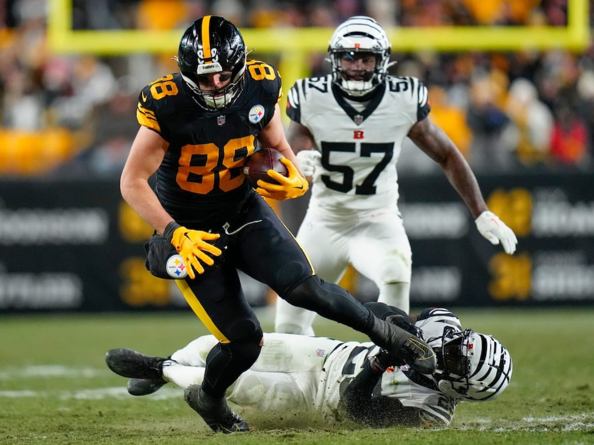 Steelers-Raiders Slog Showed the Limited Ceilings for Both Teams - Sports  Illustrated