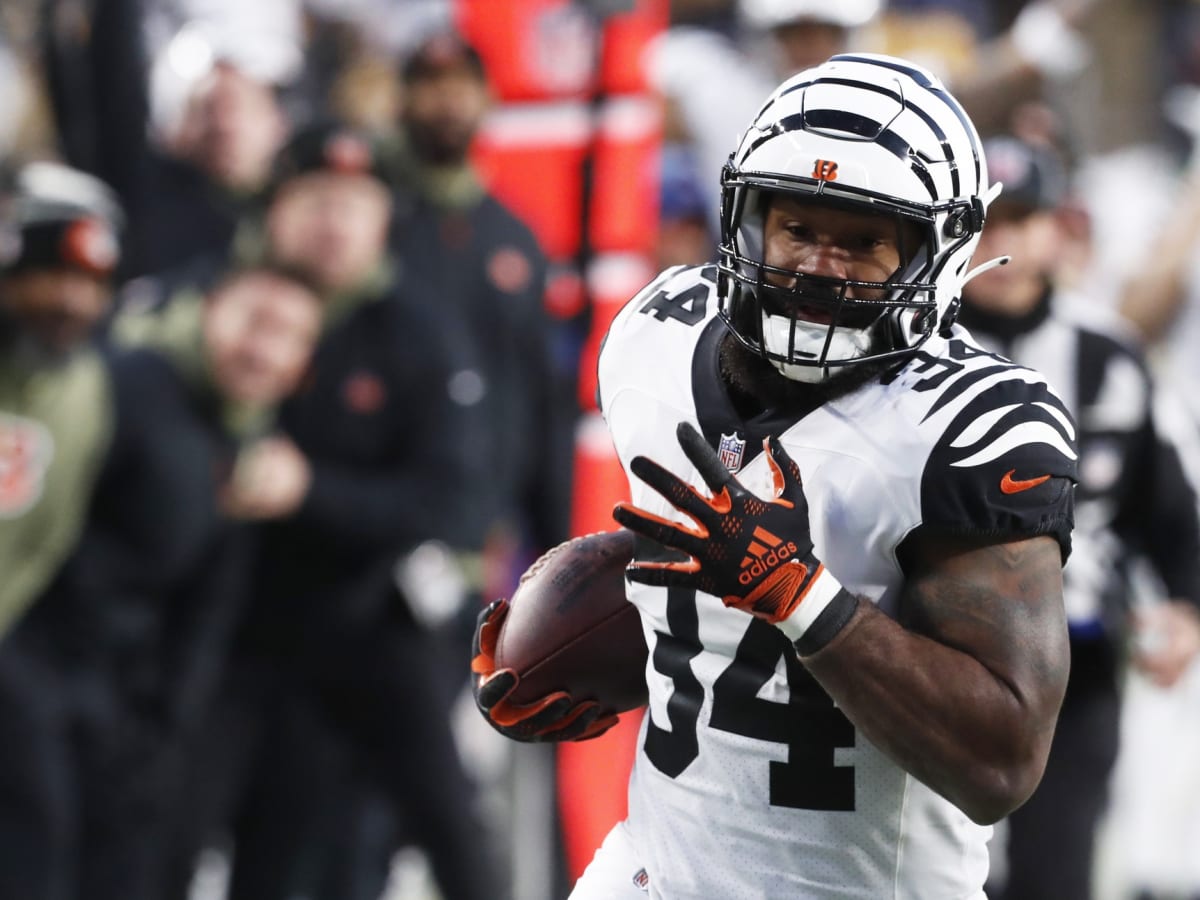 samaje perine on X: Last chance! Who wants to watch me and the @Bengals  play the Bucs?! @FifthThird is giving a few lucky members of Bengals Nation  tickets plus airfare and hotel