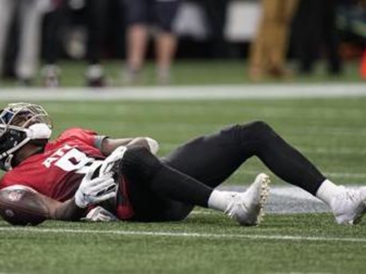 Falcons TE Kyle Pitts believed to have suffered torn MCL vs. Bears, placed  on IR