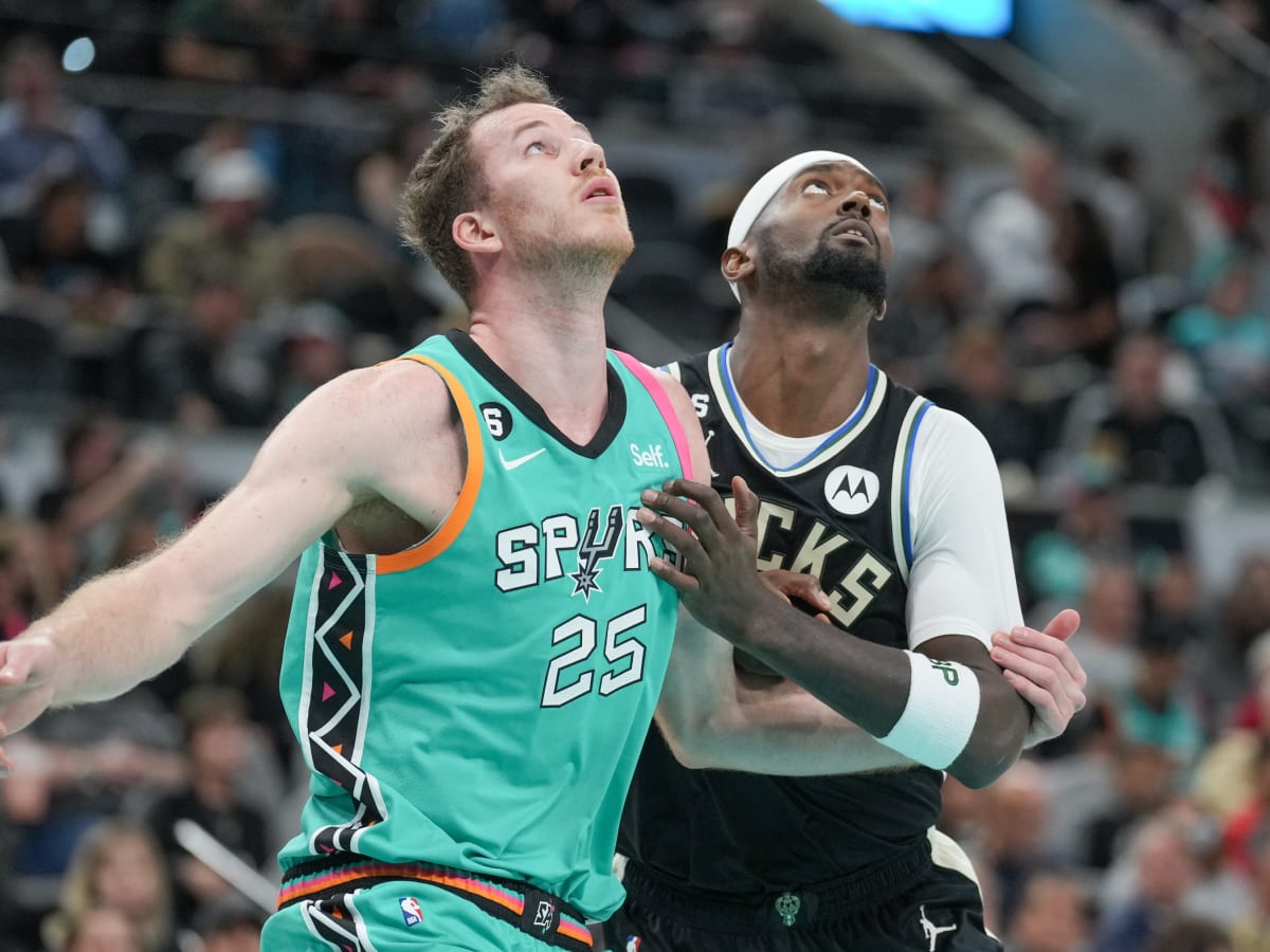 Celtics linked to Spurs' Jakob Poeltl - CelticsBlog