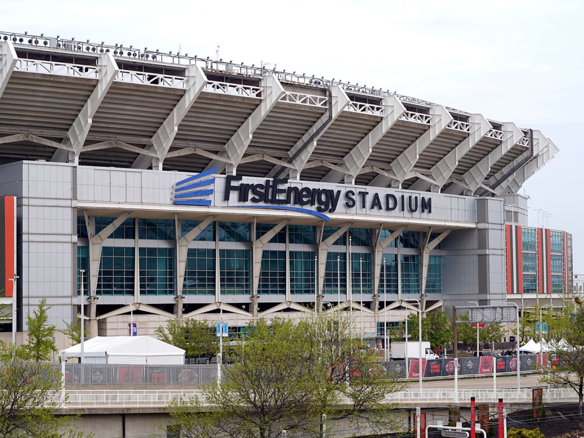 Why did someone vandalise the Cleveland Browns home field at the FirstEnergy  Stadium? - AS USA