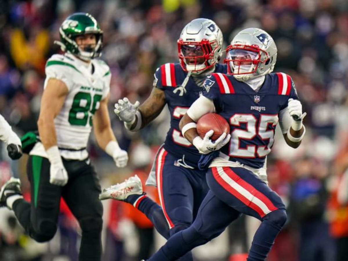 New England Patriots Defense, Rookie Running Backs Spark 27-13 Win