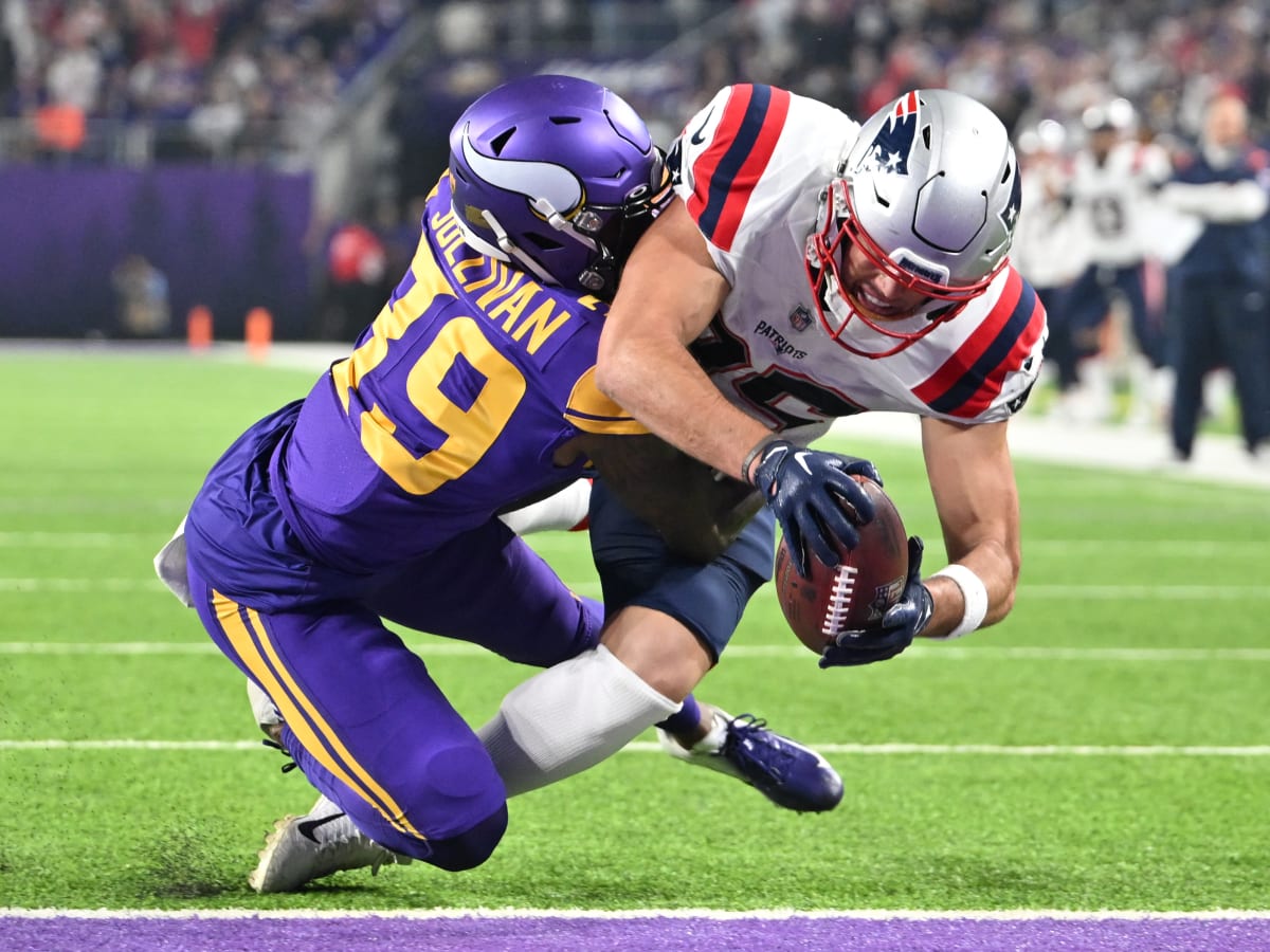 Vikings Write Same Familiar Script in Win Over Patriots on Thanksgiving