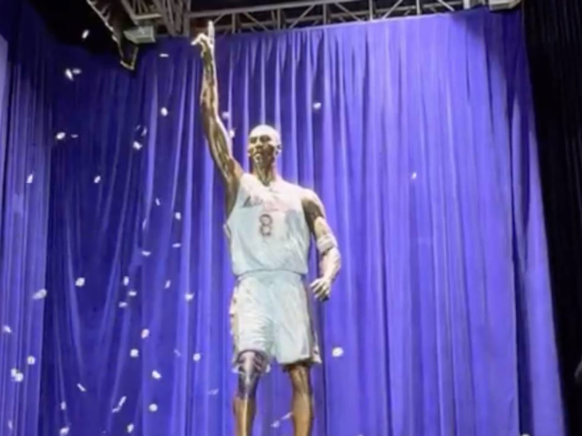 Kobe Bryant Statue Unveiled at Lakers Home Game