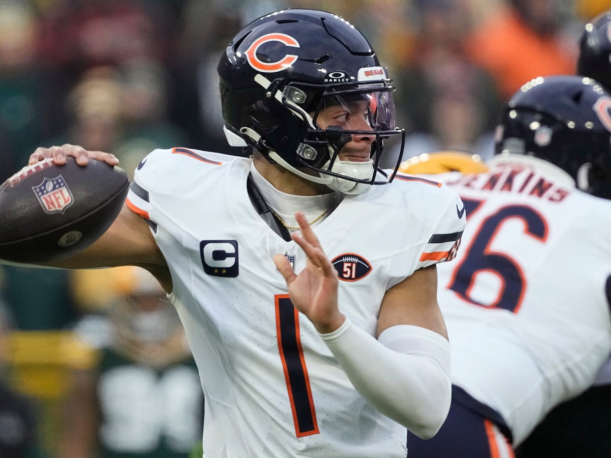 Justin Fields Trade: Chicago Bears Send QB to Pittsburgh Steelers - Visit  NFL Draft on Sports Illustrated, the latest news coverage, with rankings  for NFL Draft prospects, College Football, Dynasty and Devy