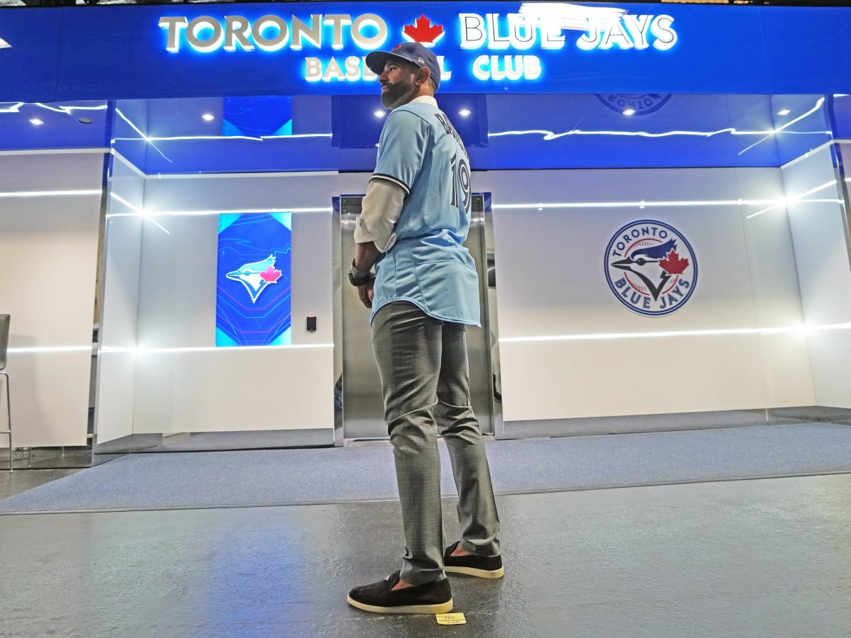 Blue Jays commemorate José Bautista Level of Excellence induction with  downtown mural! 