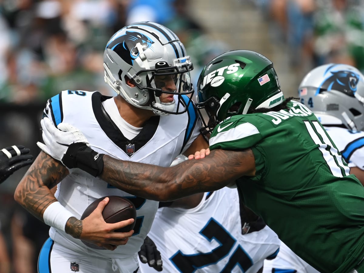 East Rutherford, New Jersey, USA. 9th Oct, 2022. New York Jets defensive  tackle Quinnen Williams (95) and defense celebrate his fumble recovery  during a NFL game against the Miami Dolphins at MetLife