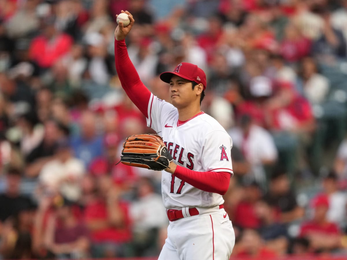 Shohei Ohtani rookie card: Phillies reliever Pat Neshek gets card - Sports  Illustrated