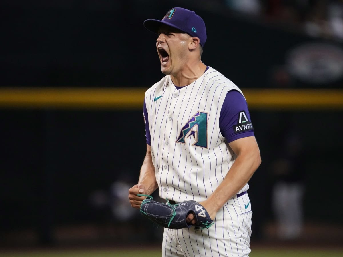 Comparing Diamondbacks and Brewers Bullpens - Sports Illustrated