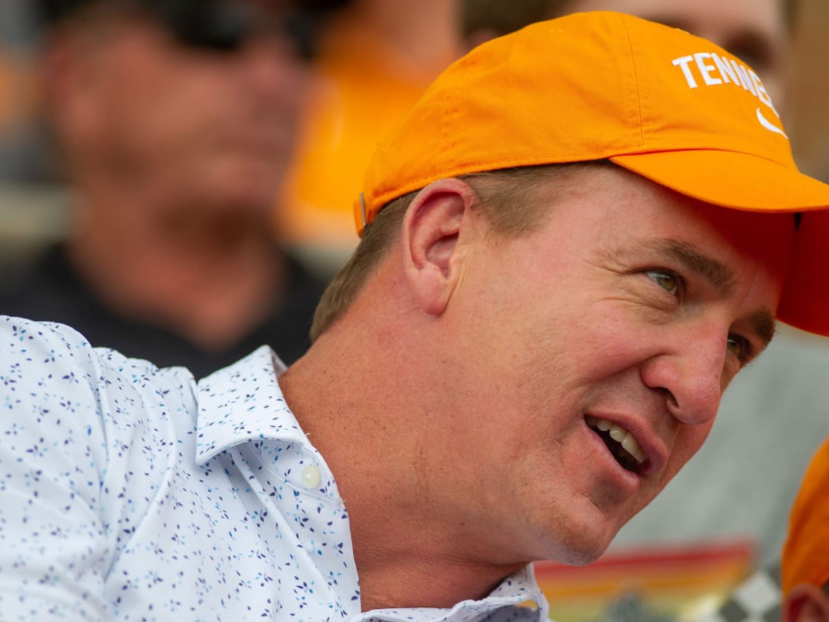 Peyton Manning: Back in Orange  Peyton manning, Tennessee football, Peyton