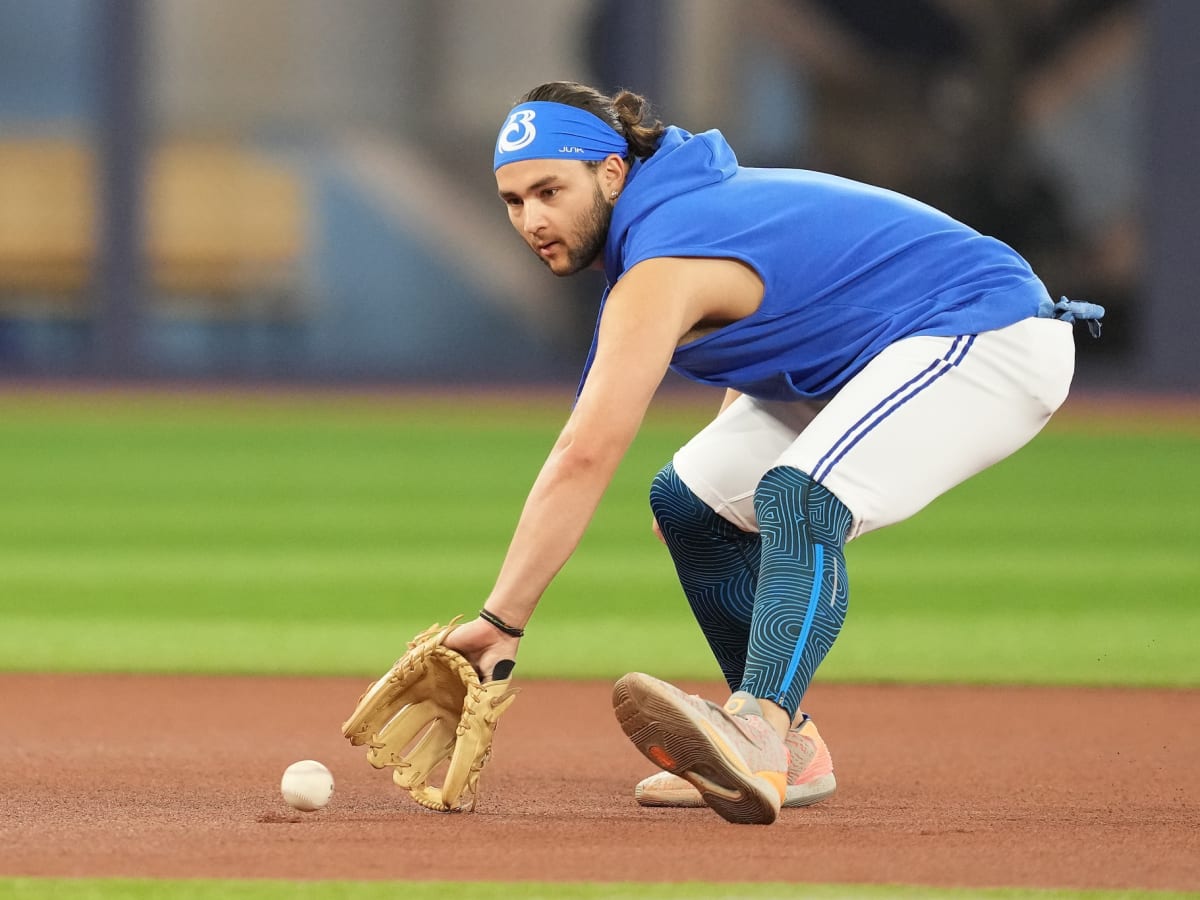 Toronto Blue Jays outfielder Kevin Kiermaier receives stiches