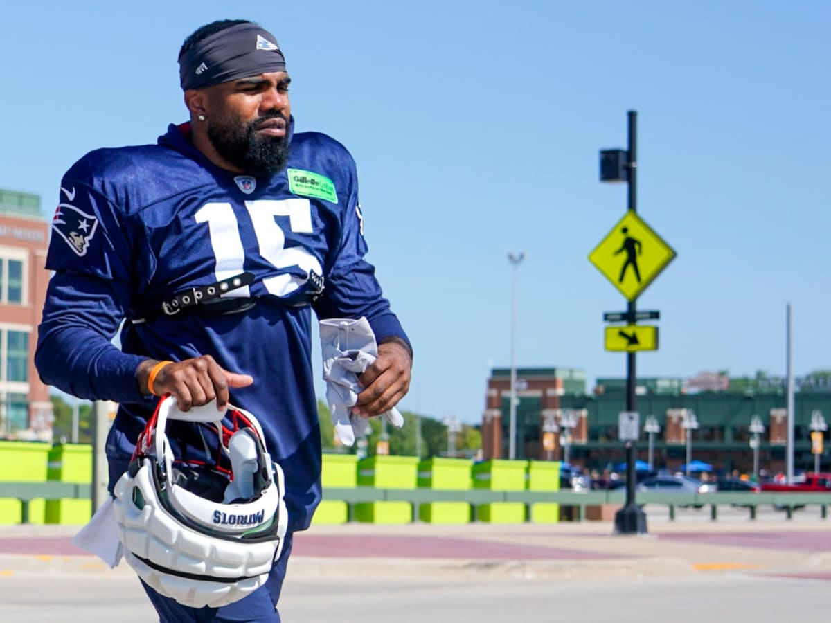 Ezekiel Elliott Urges New England Patriots to Sign Ex Dallas