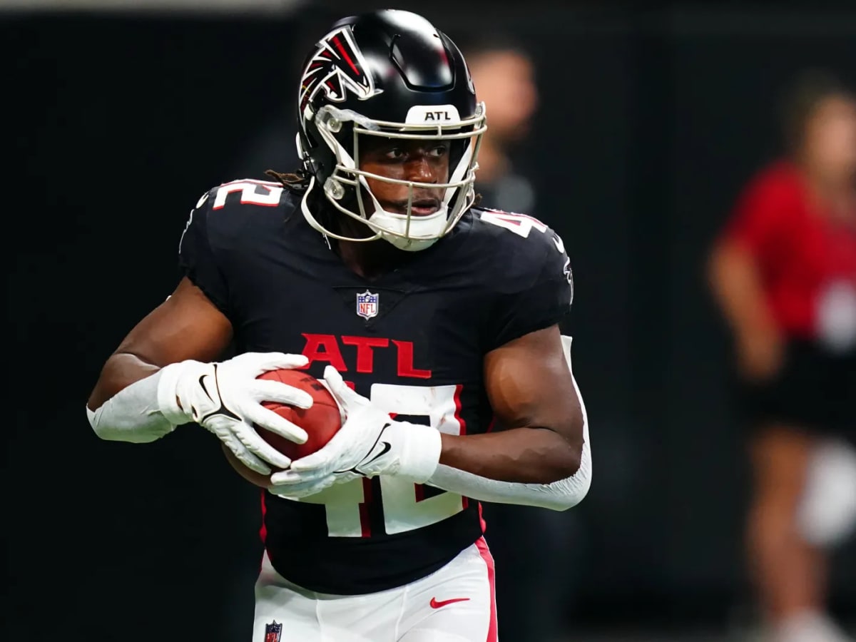 Atlanta Falcons Cut Josh Miles, Sign Justin Shaffer to Practice