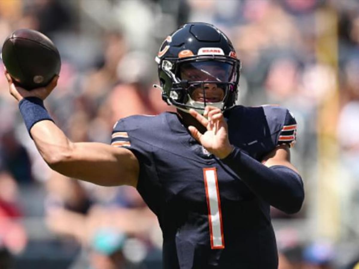 Fields, Bears starters get off to slow start in preseason action