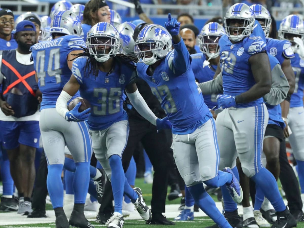 Detroit Lions linebacker James Houston runs a drill during an NFL