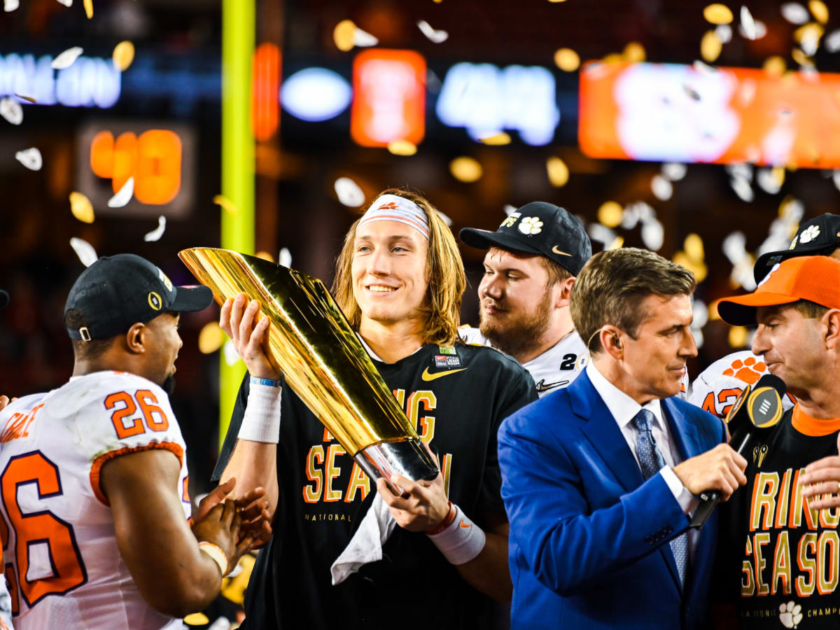 No day is perfect: Top 2018 recruit Trevor Lawrence commits to Clemson -  Dawg Sports