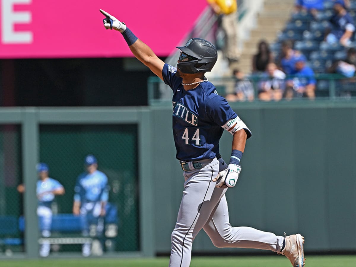 Julio Rodriguez sets MLB record for hits in 4-game stretch in