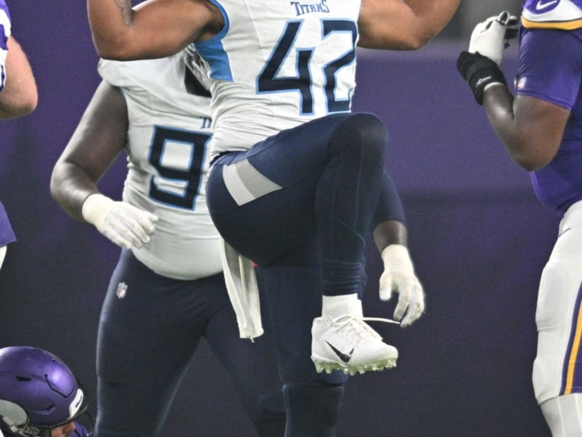 Titans Rookie Edge Rusher Caleb Murphy Working to Make a Name for Himself  in the NFL