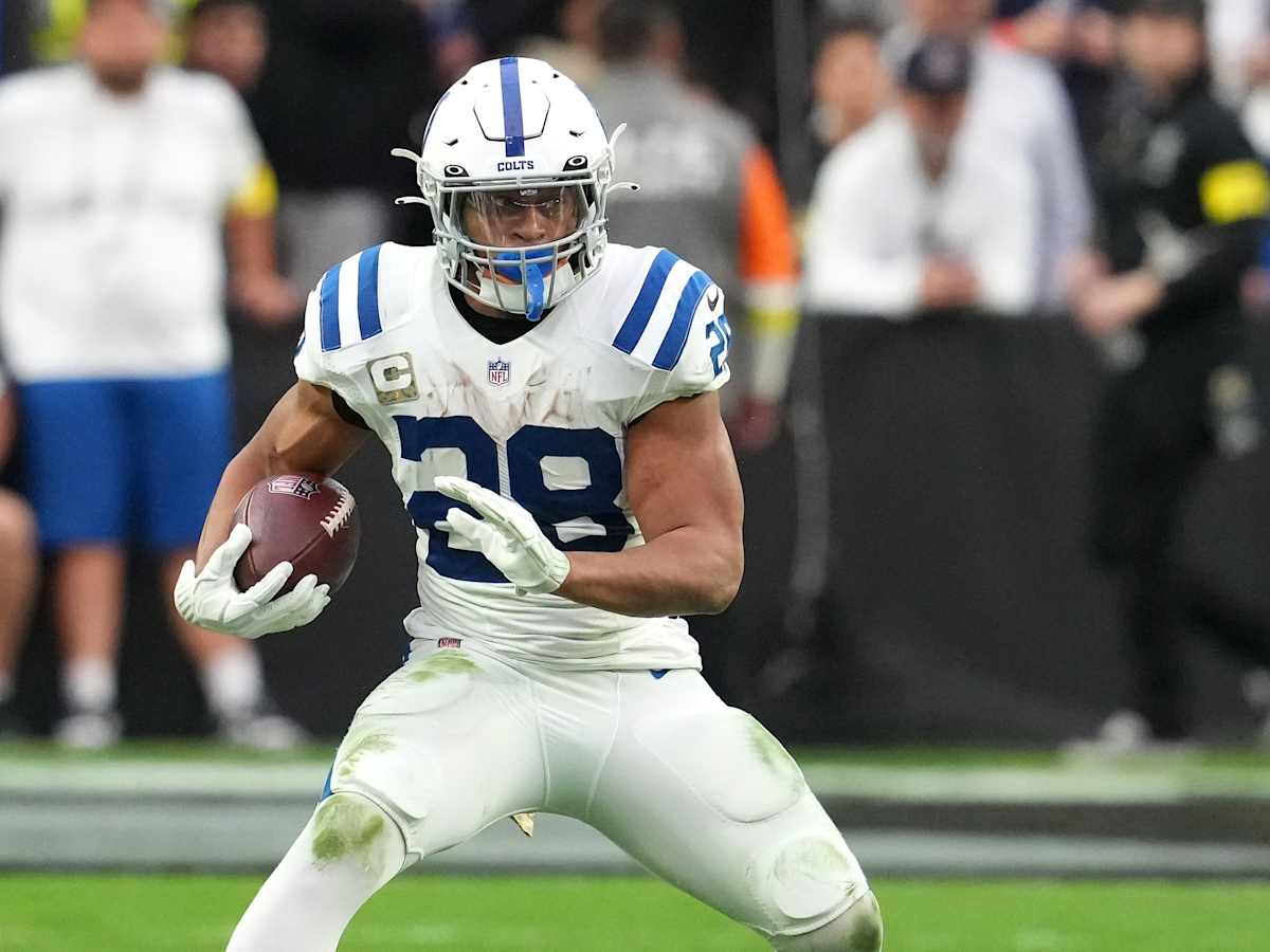 Jonathan Taylor trade demands from Colts included Jaylen Waddle