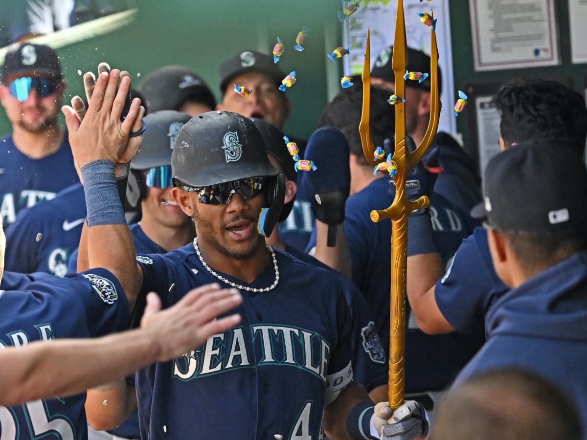 Mariners' Julio Rodriguez, Braves' Eddie Rosario Win MLB Players of the  Week - Fastball