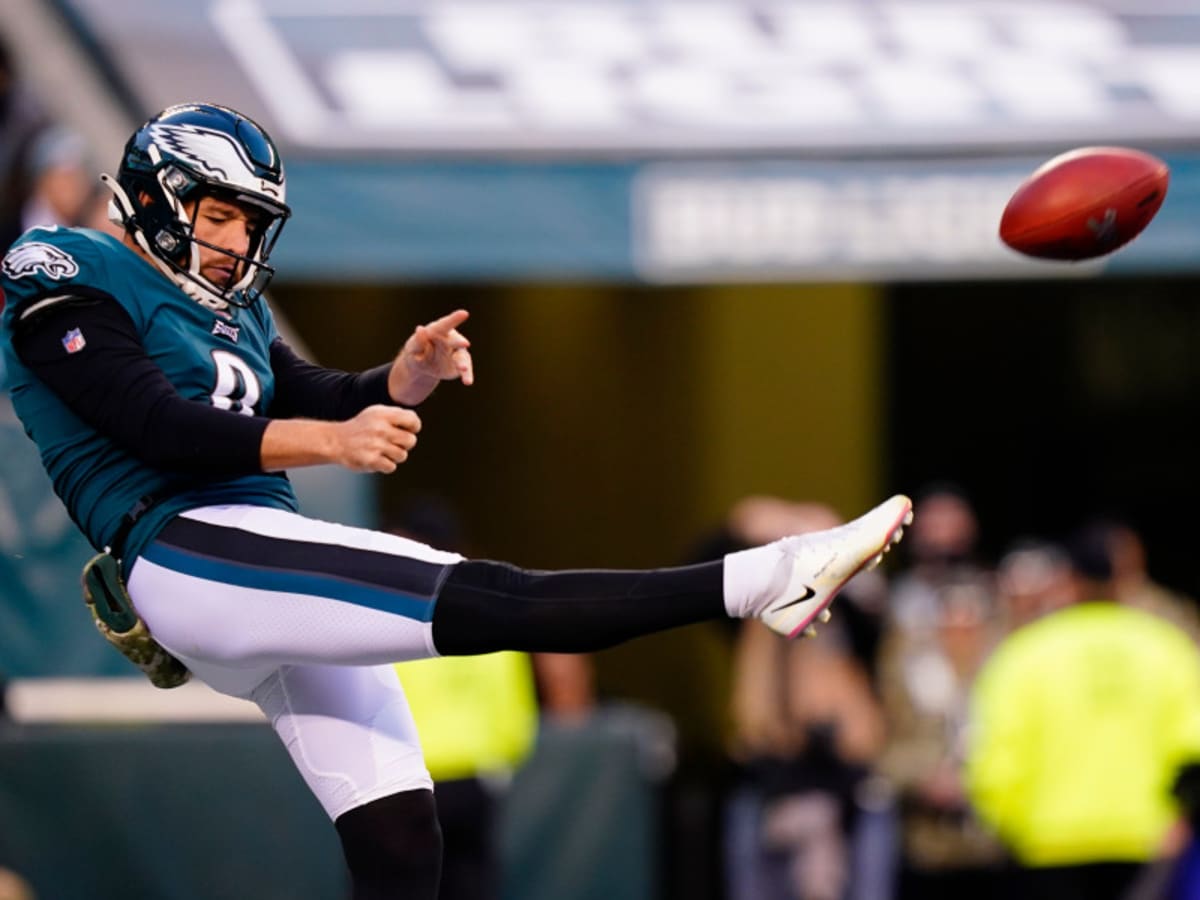 Philadelphia Eagles Punter Arryn Siposs: Job In Jeopardy? - Sports  Illustrated Philadelphia Eagles News, Analysis and More
