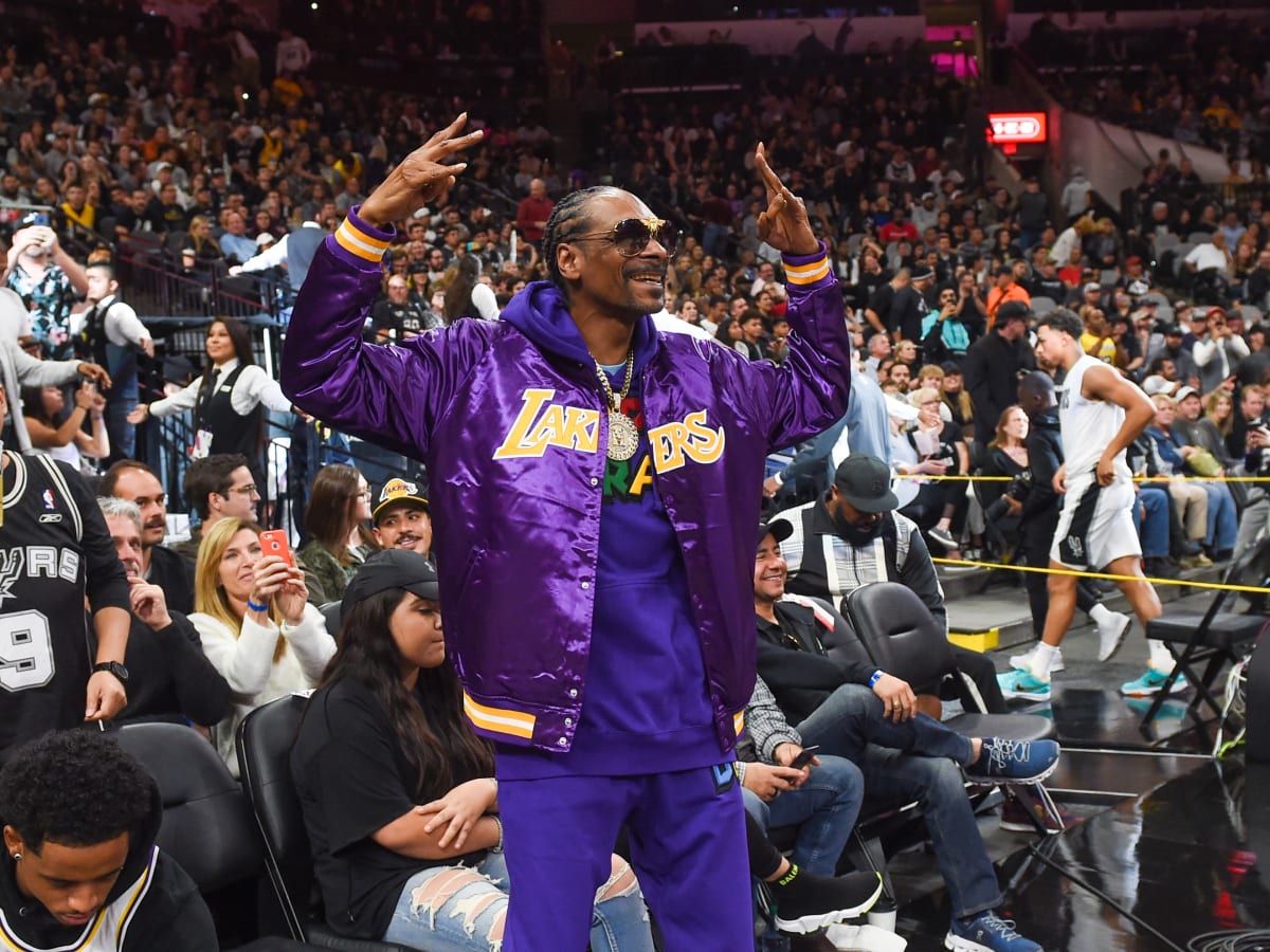 Lakers Superfan Snoop Dogg Rocks Kings Jersey at Sacramento
