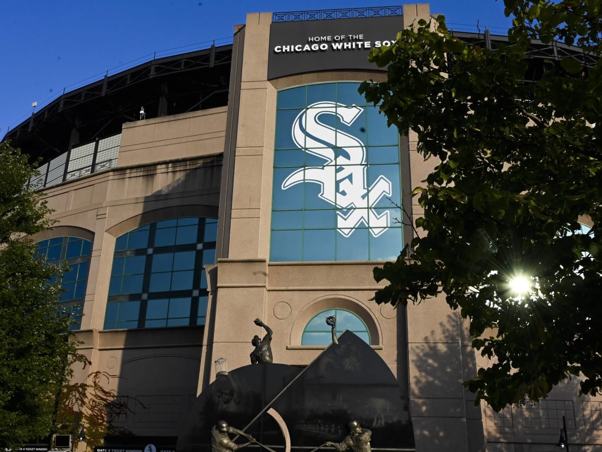 White Sox will have fans at a playoff game for the 1st time in 13 years.  But prepare for long lines at Guaranteed Rate Field — and more expensive  parking.