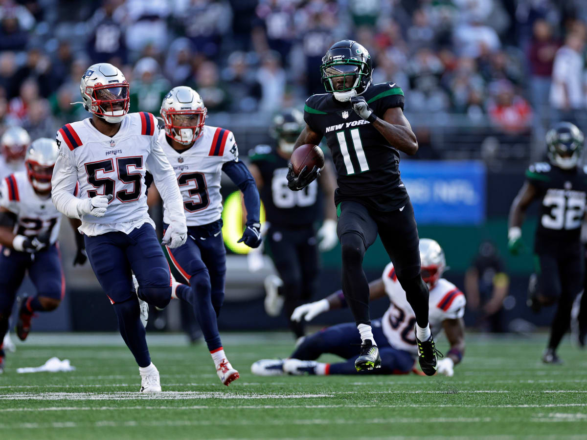 New York Jets wide receiver Denzel Mims (11) stands at the line of