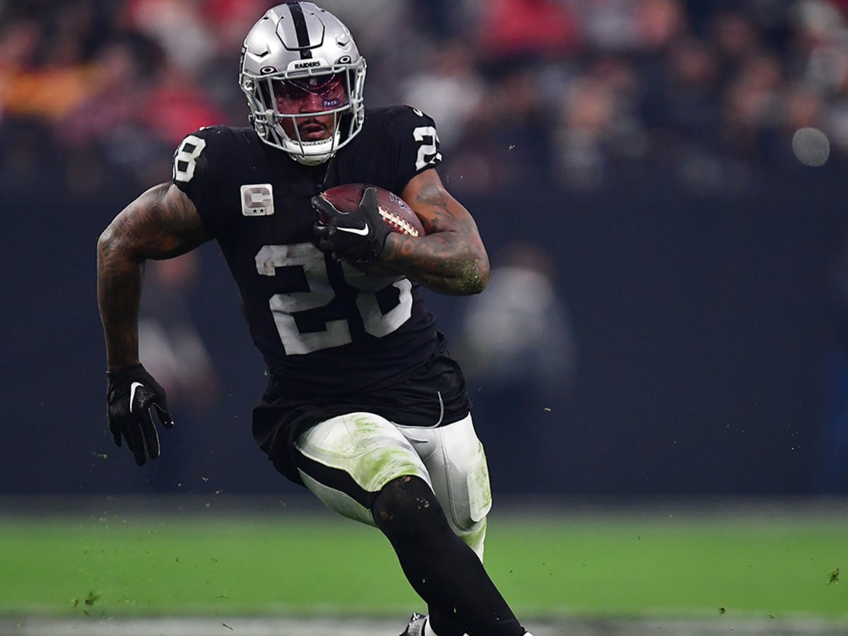 Raiders RB Josh Jacobs changing numbers from 28 to 8