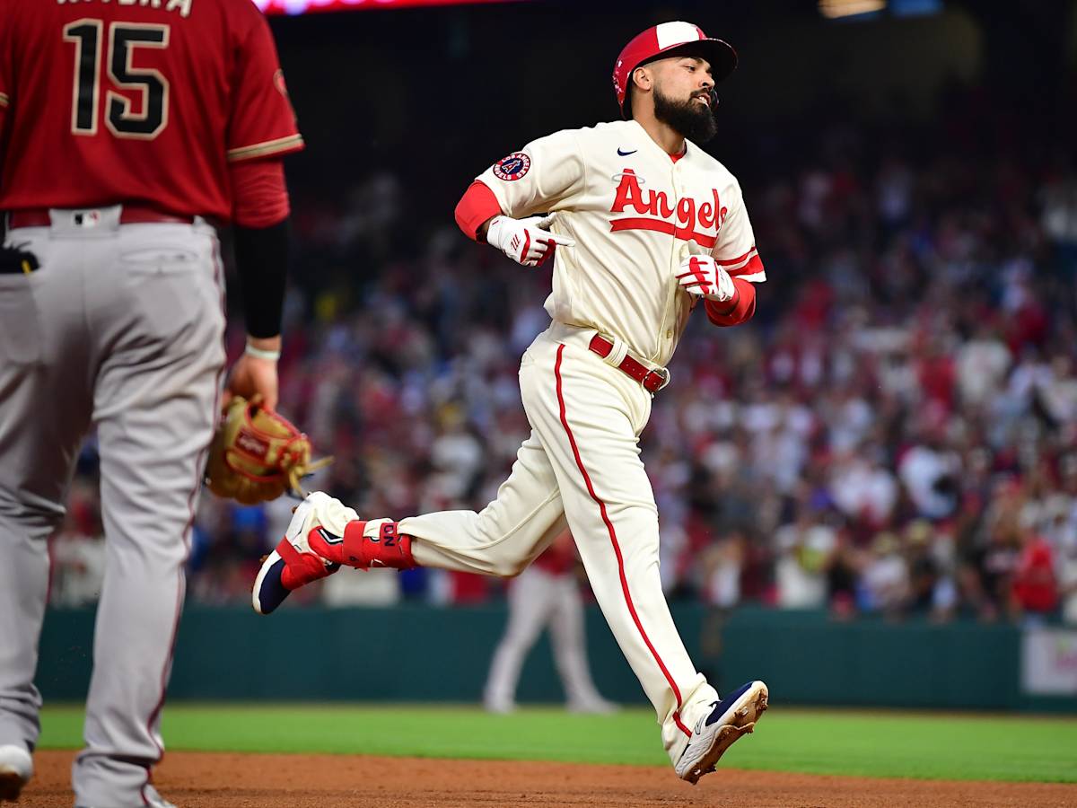 Nationals infielder Rendon makes everything look easy