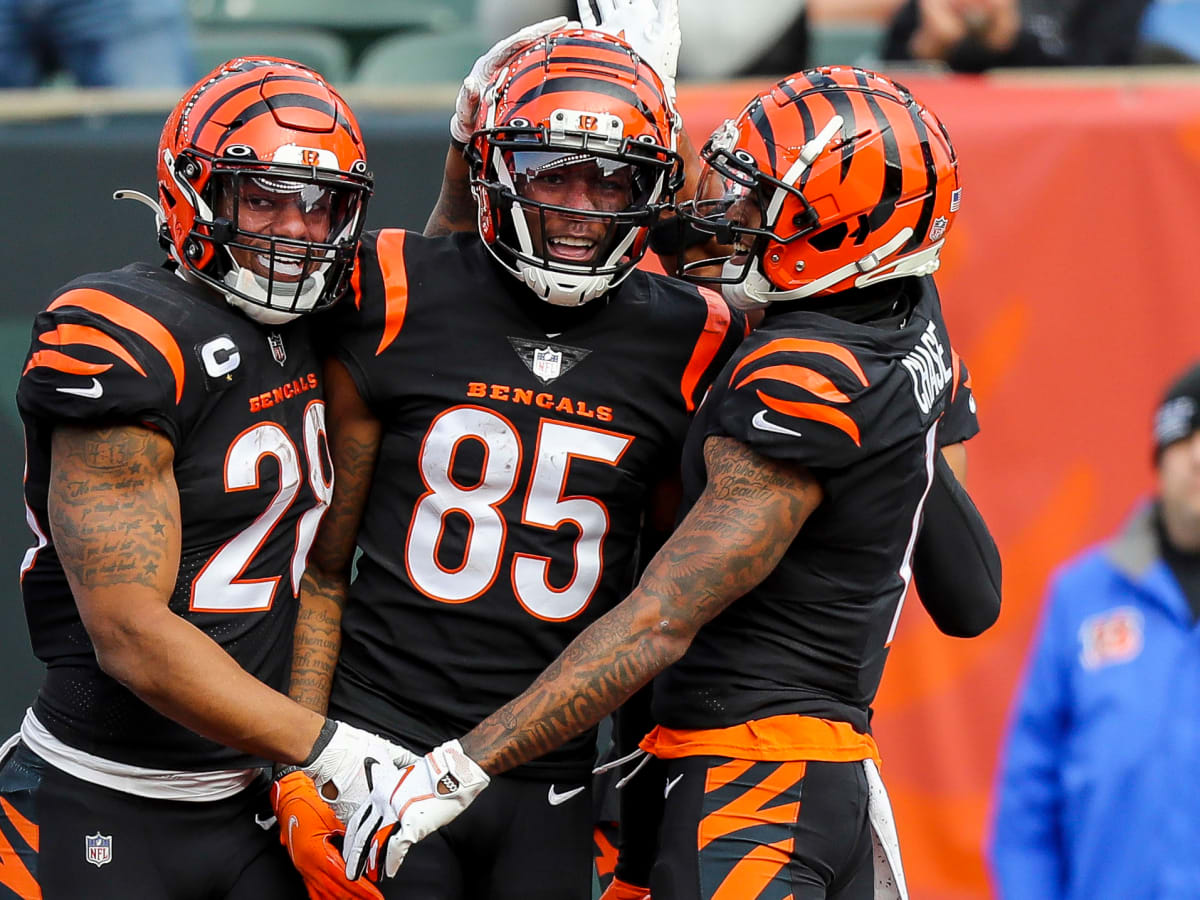 NFL Super Bowl Odds 2023: Ken Walker III and Joe Mixon Give Seahawks and  Bengals a Lift