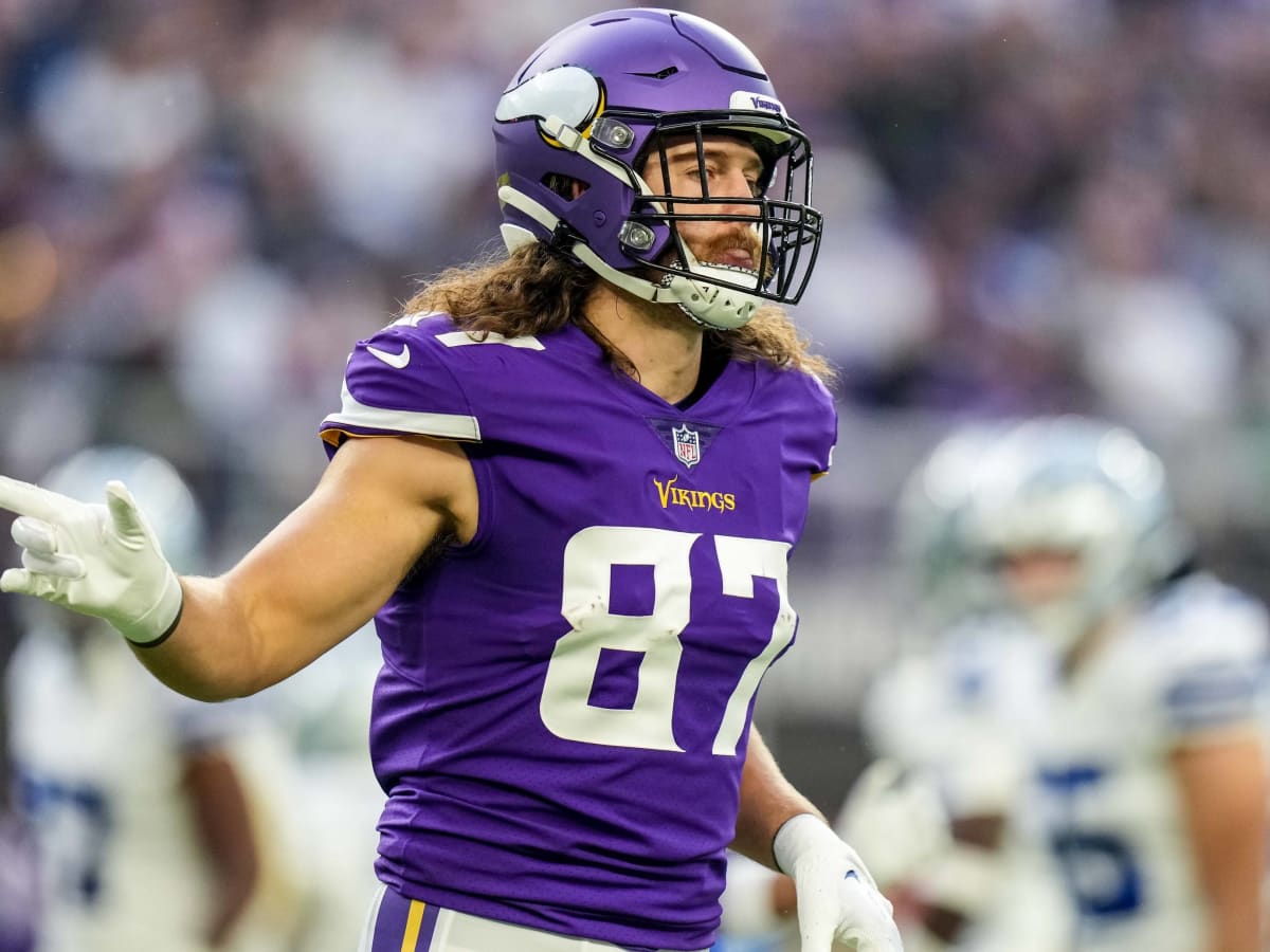 Vikings, T.J. Hockenson Agree to Record-Setting Multi-Year Extension -  Sports Illustrated