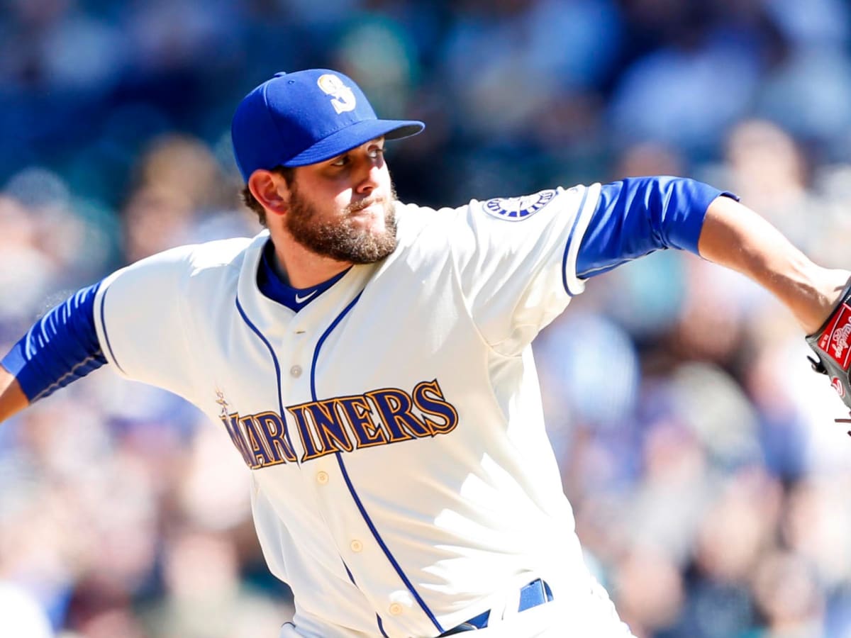 Angels cap busy trade deadline by landing reliever Dominic Leone