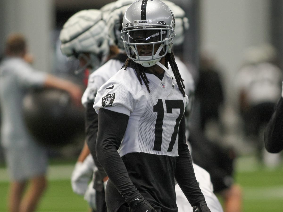 Las Vegas Raiders Insider Podcast: Davante Adams, QBs, the locker