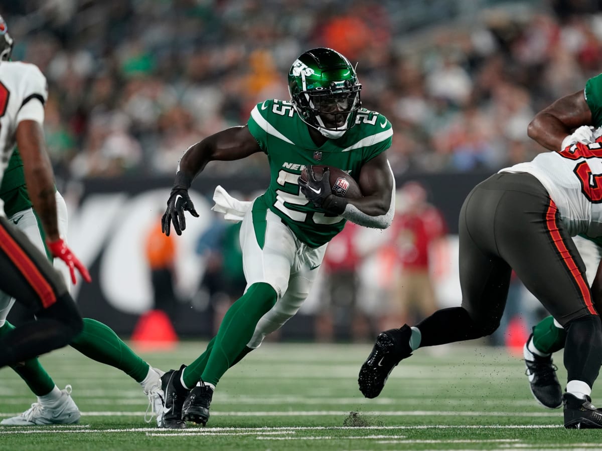 Jets' Brooklyn-born Rookie RB Suffers Fourth-Quarter Leg Injury vs. Bucs -  Sports Illustrated New York Jets News, Analysis and More