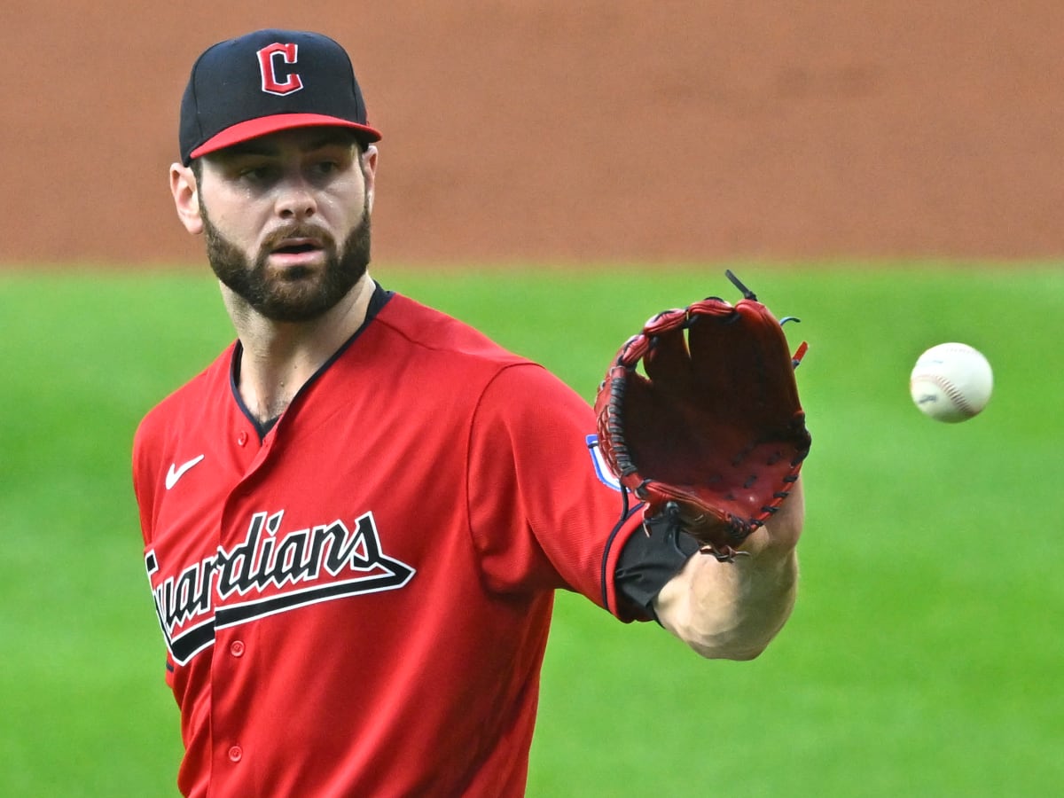 Cleveland claims former LA pitchers Giolito, López and Moore for late  playoff push