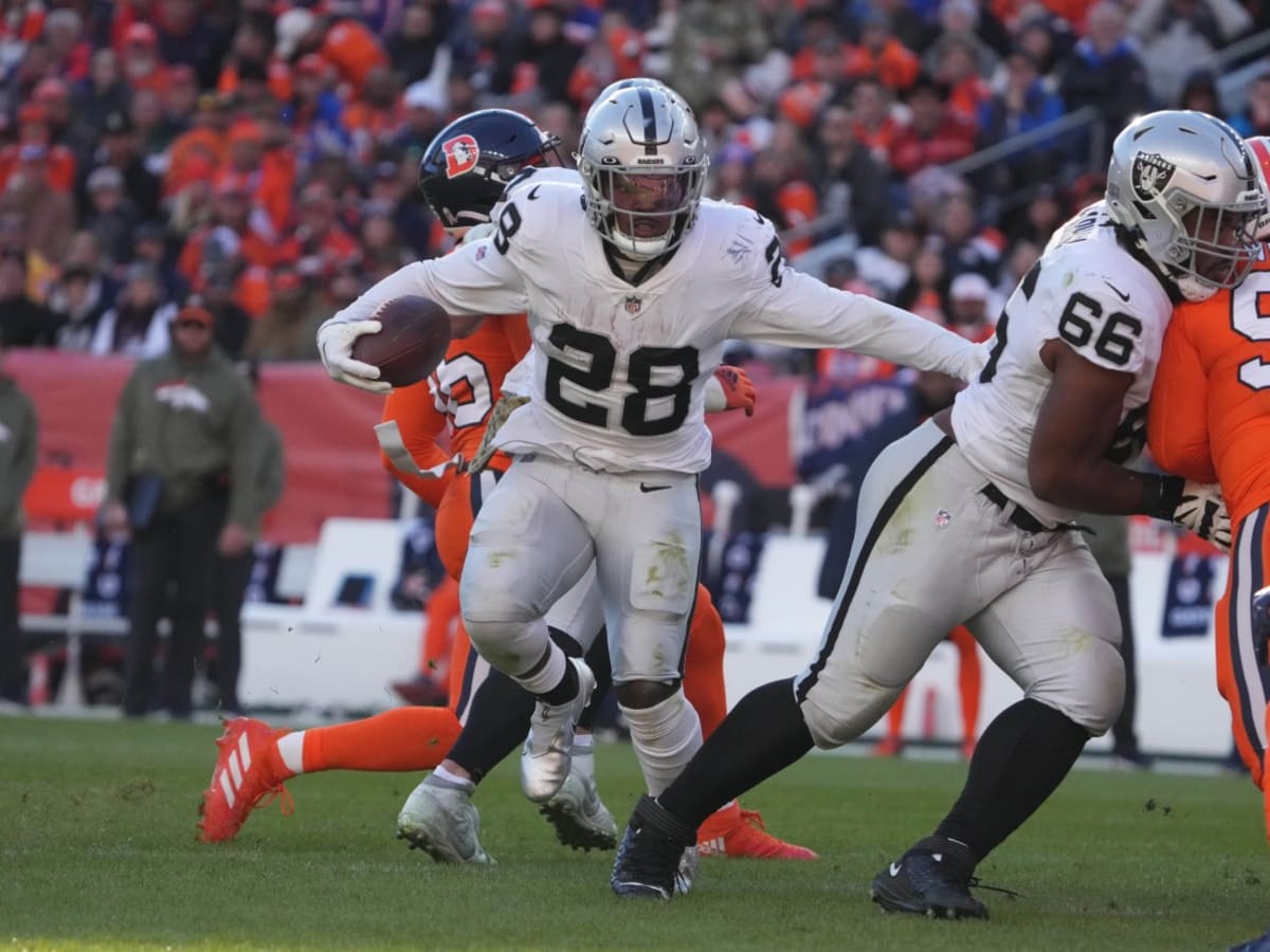 Josh Jacobs' two touchdowns lift Raiders past Broncos