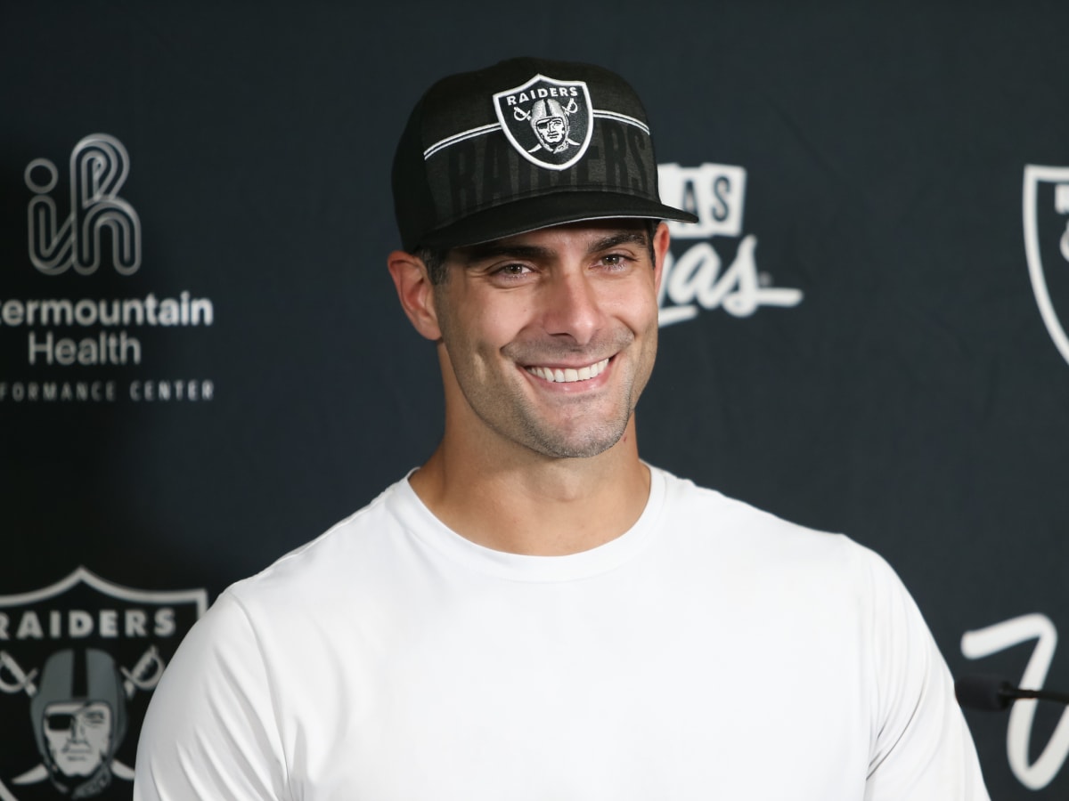 Raiders training camp: QB Jimmy Garoppolo rebounds, connects with Davante  Adams - Sports Illustrated