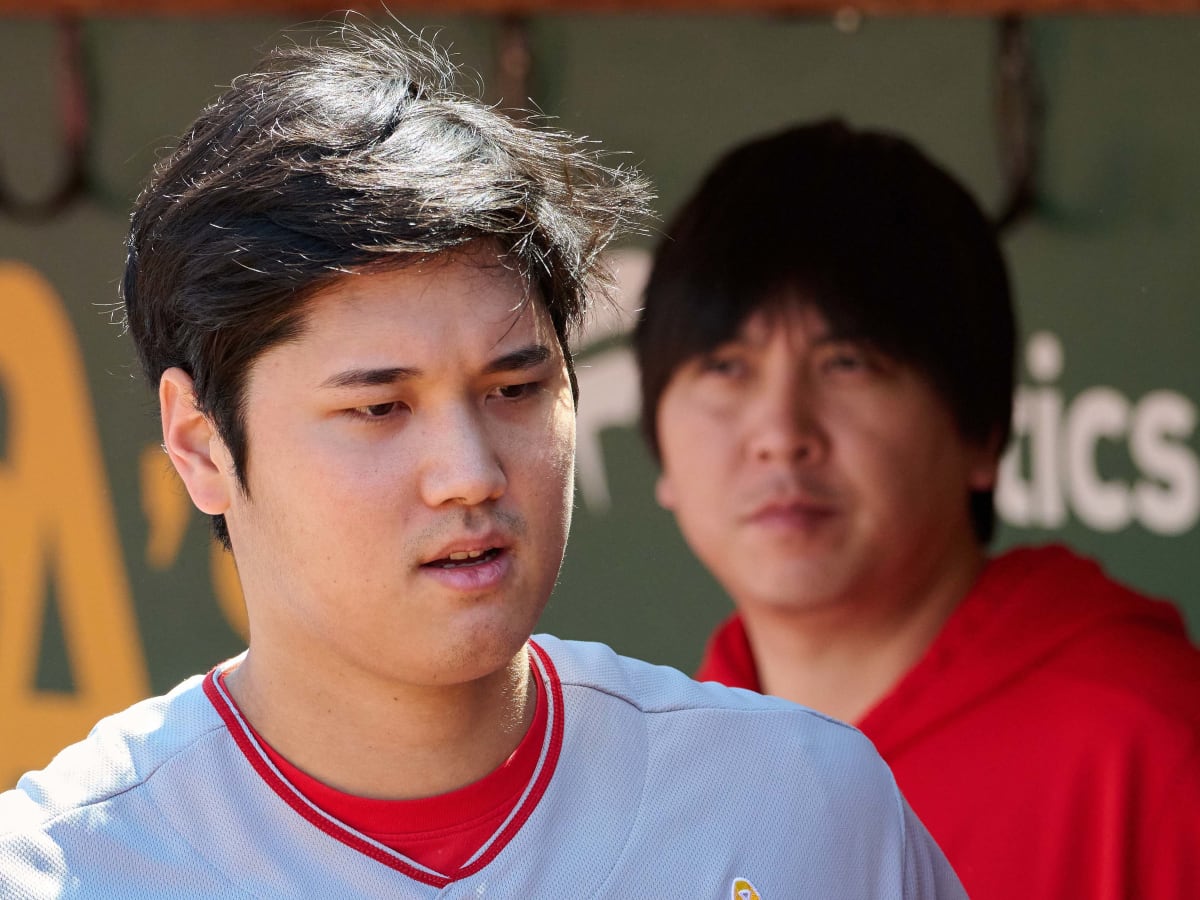 X 上的Fabian Ardaya：「Hansel Robles is modeling the Shohei Ohtani shirt  giveaway for September 24.  / X
