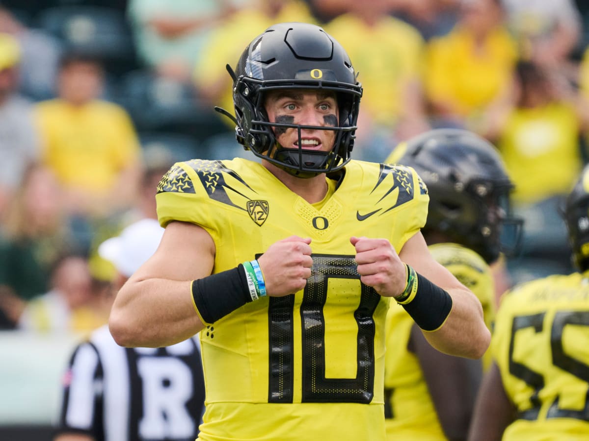 Oregon Football: Dan Lanning Sticking With Bo Nix as Starting Quarterback  After Georgia Loss - Sports Illustrated Oregon Ducks News, Analysis and More