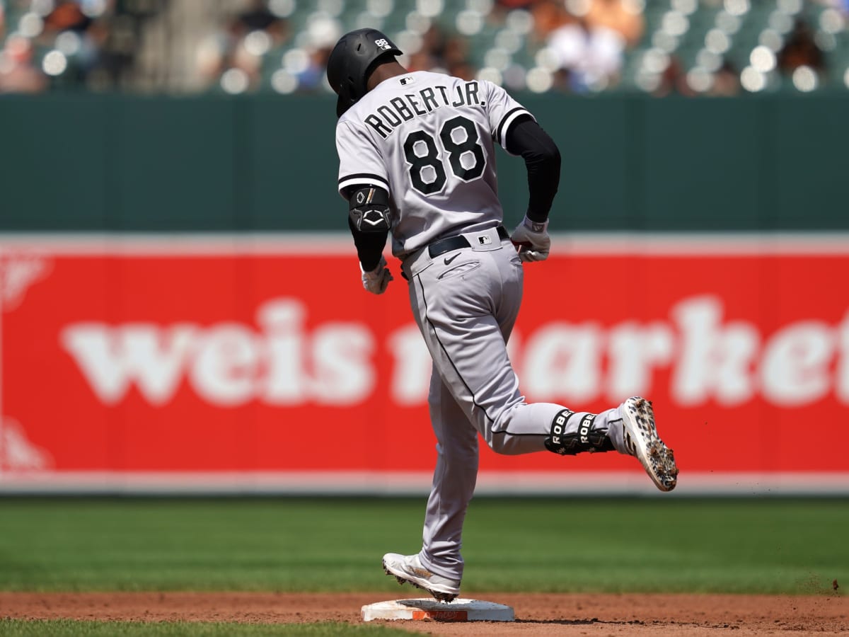 Sox On 35th on X: Luis Robert Jr. is having a month 🔥 .408/.491/.939  (20-for-49) 278 wRC+ 1.430 OPS 5 doubles 7 home runs 15 RBI 17 runs scored   / X